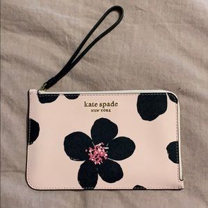 Kate Spade medium zip wristlet